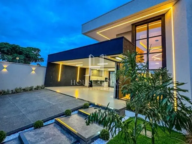 Casa com 360m² 4 quartos e 5 banheiros, à venda, no bairro Setor Três Marias em Goiânia