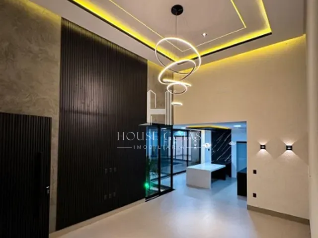 Casa com 360m² 4 quartos e 5 banheiros, à venda, no bairro Setor Três Marias em Goiânia