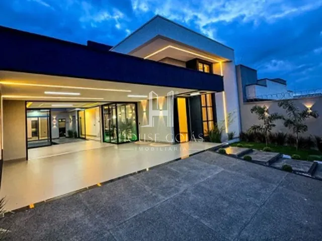 Casa com 360m² 4 quartos e 5 banheiros, à venda, no bairro Setor Três Marias em Goiânia
