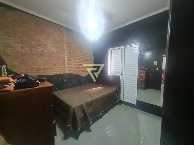 Casa com 250m² 3 quartos e 2 banheiros, à venda, no bairro Centro em Brodowski