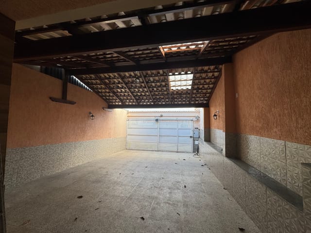 Casa 3 quartos e 2 banheiros, à venda, no bairro Vale das Amendoeiras em Contagem