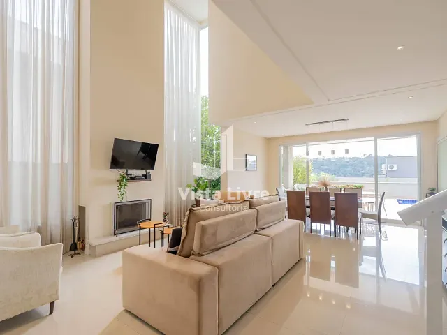 Casa com 315m² 3 quartos e 3 banheiros, à venda, no bairro Cidade Tamboré em Santana de Parnaíba