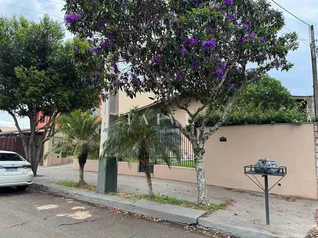 Casa com 542m² 4 quartos e 4 banheiros, à venda ou para alugar, no bairro Jardim Shangri-la A em Londrina