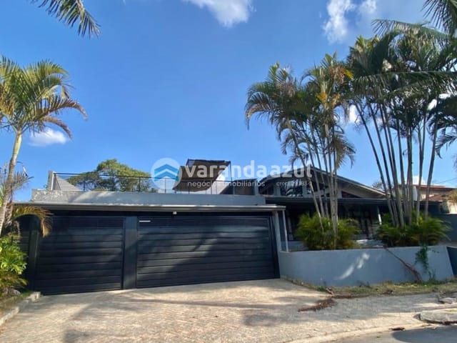 Casa com 528m² 3 quartos e 2 banheiros, à venda, no bairro Aruã em Mogi das Cruzes