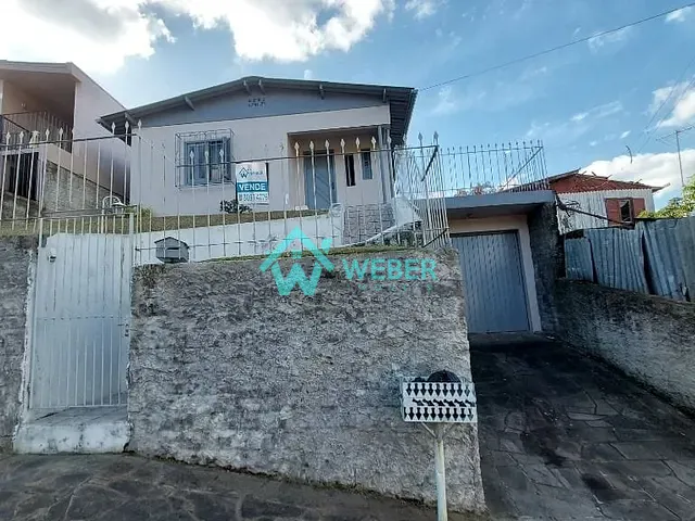 Casa com 305m² 3 quartos e 2 banheiros, à venda, no bairro Rincão em Novo Hamburgo