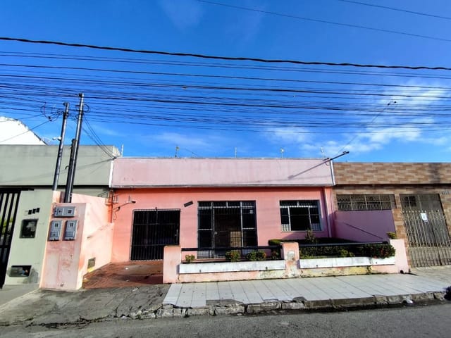 Casa com 350m², à venda, no bairro Suíssa em Aracaju