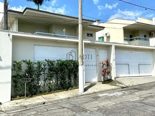 Casa 4 quartos e 3 banheiros, à venda, no bairro Vila Nova Socorro em Mogi das Cruzes
