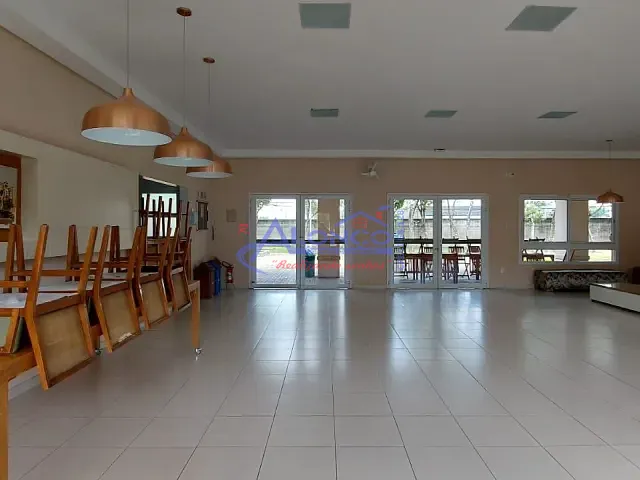Casa 4 quartos e 3 banheiros, à venda, no bairro Jardim Santa Maria em Jacareí