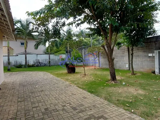 Casa 4 quartos e 3 banheiros, à venda, no bairro Jardim Santa Maria em Jacareí