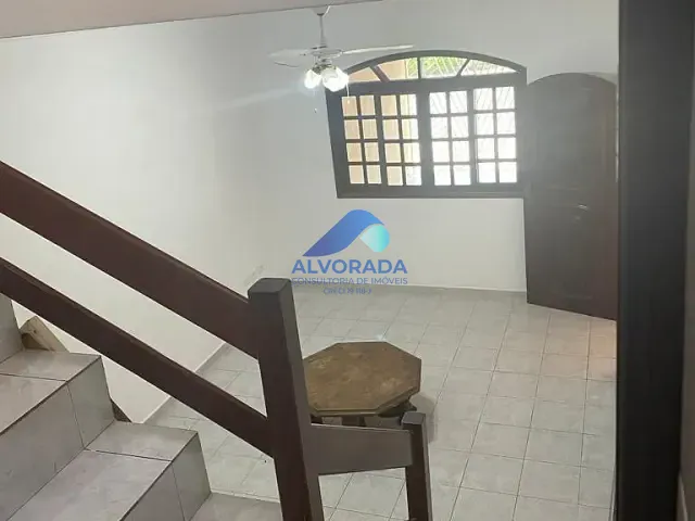 Sobrado com 125m² 3 quartos e 2 banheiros, à venda, no bairro Jardim das Indústrias em São José dos Campos