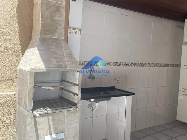 Sobrado com 125m² 3 quartos e 2 banheiros, à venda, no bairro Jardim das Indústrias em São José dos Campos