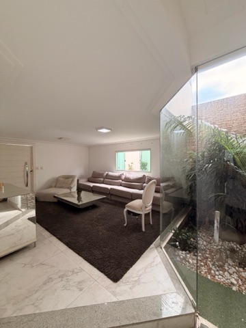 Casa com 392m² 5 quartos e 7 banheiros, à venda ou para alugar, no bairro Parque Califórnia em Campos dos Goytacazes