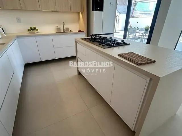 Casa com 364m² 4 quartos e 2 banheiros, à venda, no bairro Robalo em Aracaju