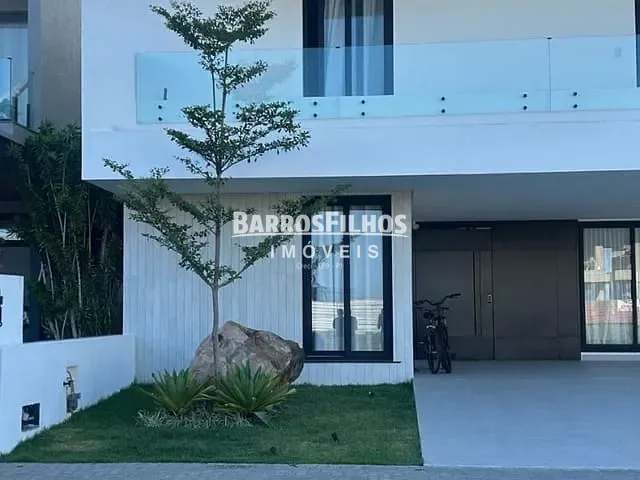 Casa com 364m² 4 quartos e 2 banheiros, à venda, no bairro Robalo em Aracaju