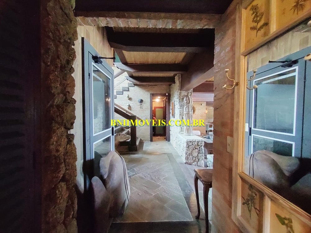 Casa à venda com 4 quartos, 750m² - Foto 14
