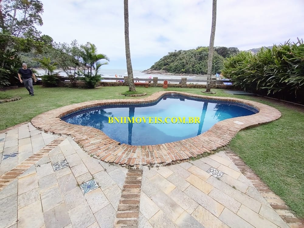 Casa à venda com 4 quartos, 750m² - Foto 3