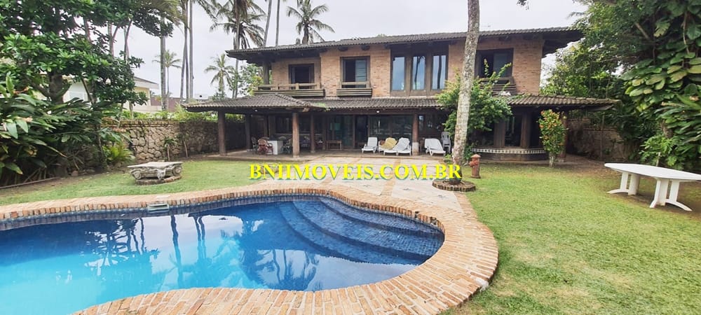 Casa à venda com 4 quartos, 750m² - Foto 1
