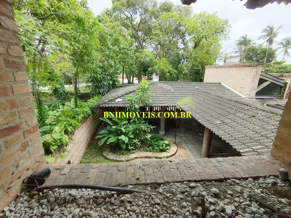 Casa à venda com 4 quartos, 750m² - Foto 8