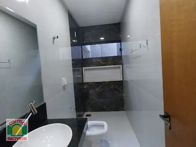 Casa com 300m² 3 quartos e 3 banheiros, à venda, no bairro Residencial Flamboyant em Anápolis