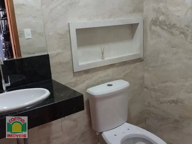 Casa com 300m² 3 quartos e 3 banheiros, à venda, no bairro Residencial Flamboyant em Anápolis