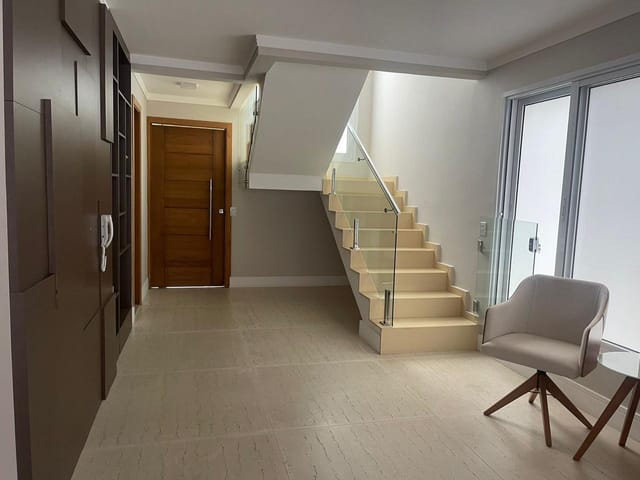 Casa 3 quartos e 5 banheiros, à venda, no bairro Vila Oliveira em Mogi das Cruzes