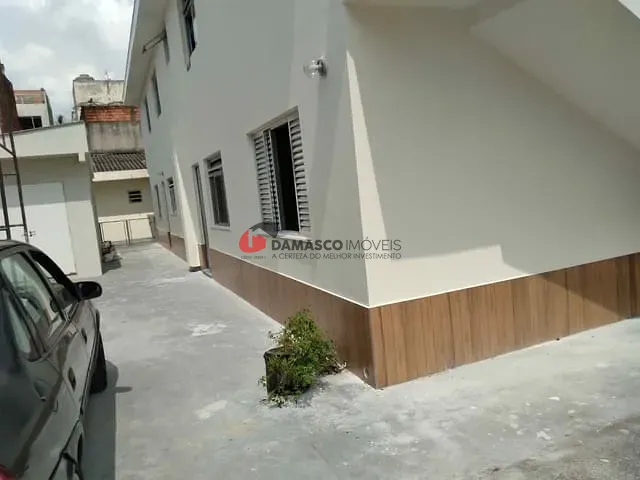Casa à venda, no bairro Taboão em Diadema