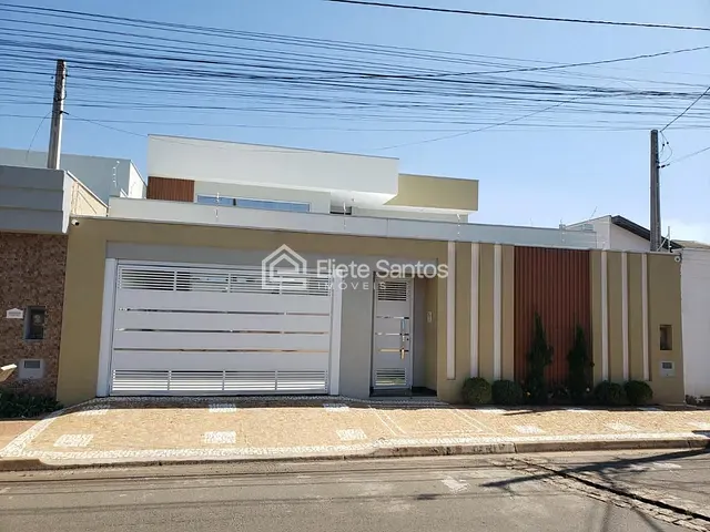 Casa com 310m² 3 quartos e 4 banheiros, à venda, no bairro Jardim Terramérica II em Americana