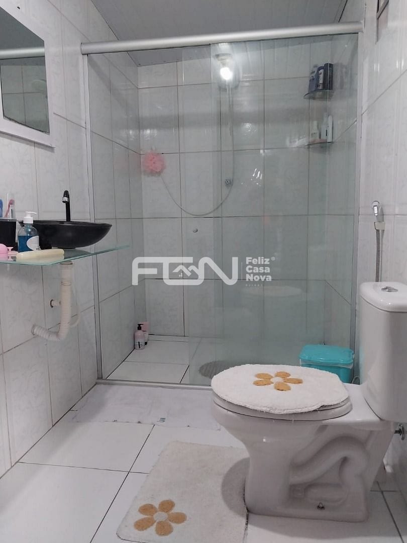 Casa à venda com 3 quartos, 10m² - Foto 4