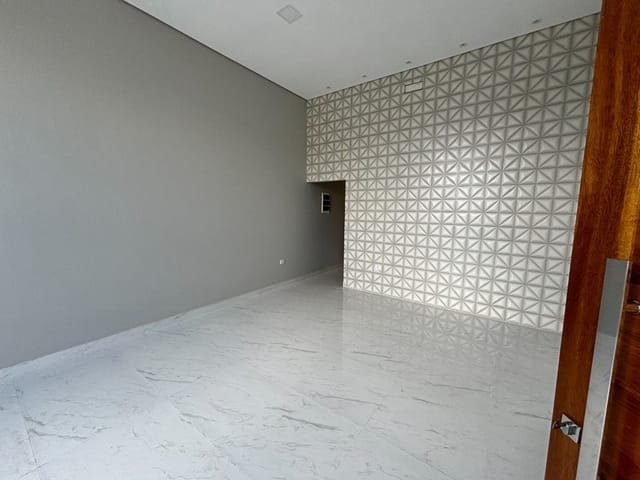 Casa com 175m² 2 quartos e 2 banheiros, à venda, no bairro Reserva dos Ypes II em Tatuí
