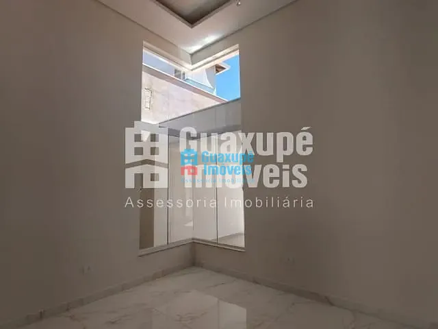Casa com 220m² 3 quartos e 3 banheiros, à venda, no bairro Jardim Primavera II em Guaxupé