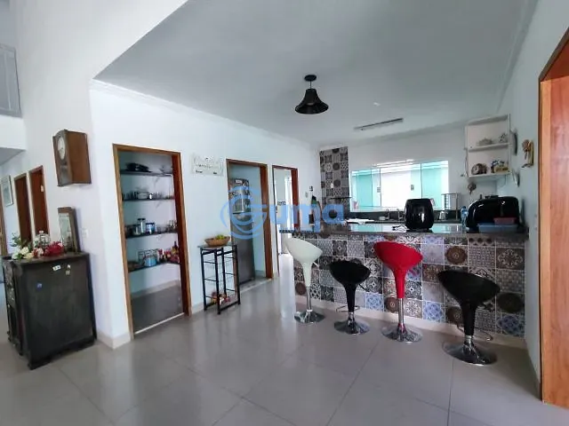 Casa com 496m² 4 quartos e 6 banheiros, à venda ou para alugar, no bairro Residencial Colinas de São Francisco em Bragança Paulista