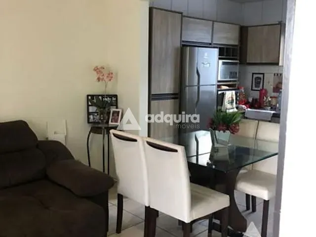 Casa 2 quartos e 1 banheiro, à venda, no bairro Cará-cará em Ponta Grossa