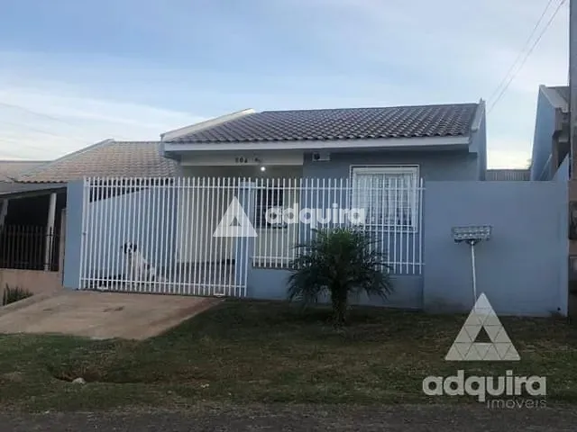 Casa 2 quartos e 1 banheiro, à venda, no bairro Cará-cará em Ponta Grossa