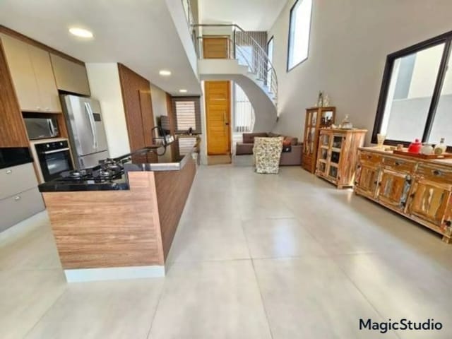Casa com 480m² 4 quartos e 5 banheiros, à venda, no bairro Ipiranga em Louveira