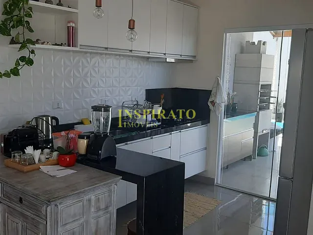 Casa com 250m² 3 quartos e 2 banheiros, à venda ou para alugar, no bairro Residencial Vila Victoria em Itupeva