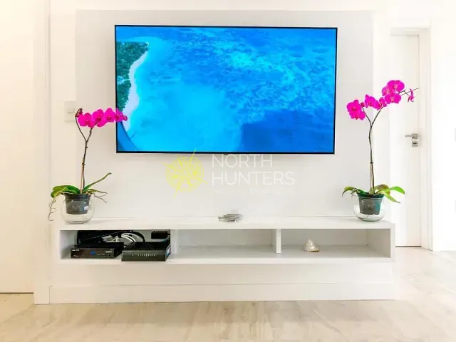 Casa com 450m² 4 quartos e 6 banheiros, para alugar, no bairro Jurerê Internacional em Florianópolis