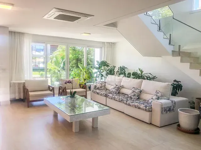 Casa com 450m² 4 quartos e 6 banheiros, para alugar, no bairro Jurerê Internacional em Florianópolis