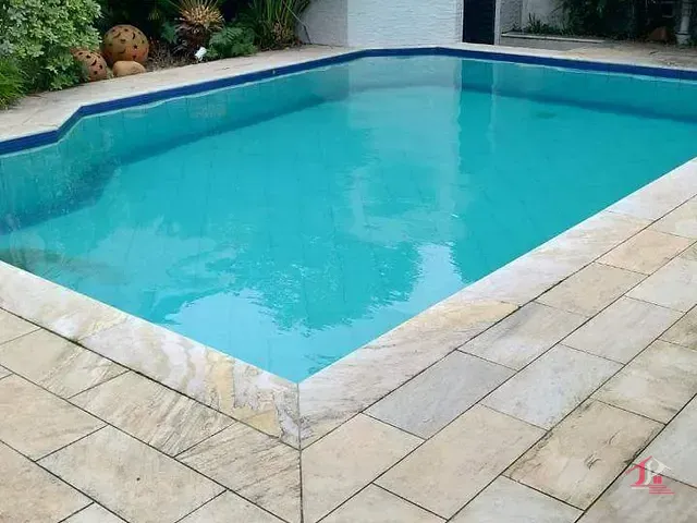 Casa 3 quartos e 3 banheiros, à venda, no bairro Jardim Ribamar em Peruíbe