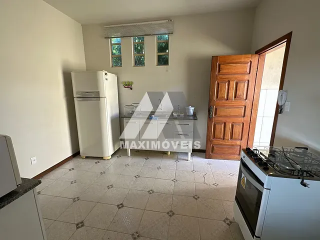 Casa com 720m² 5 quartos e 3 banheiros, à venda, no bairro Santa Tereza em Araçuaí