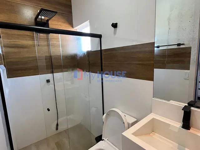 Casa 3 quartos e 5 banheiros, à venda, no bairro Nossa Senhora da Vitória em Ilhéus