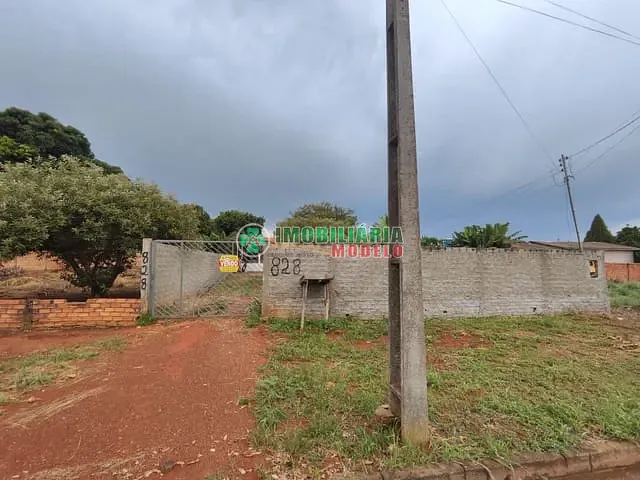 Casa com 750m² 3 quartos e 2 banheiros, à venda, no bairro Morada do Sol em Canarana