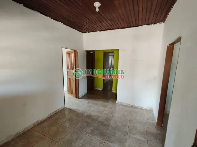 Casa com 750m² 3 quartos e 2 banheiros, à venda, no bairro Morada do Sol em Canarana