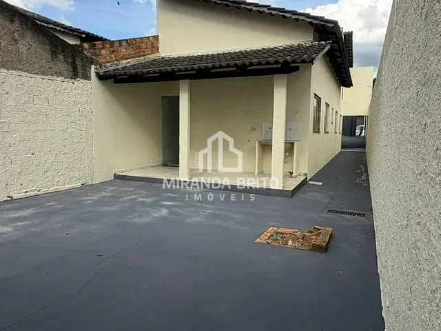 Casa 3 quartos e 2 banheiros, à venda, no bairro Jardim Riviera em Aparecida de Goiânia
