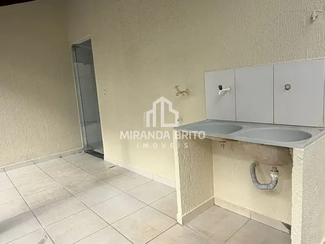 Casa 3 quartos e 2 banheiros, à venda, no bairro Jardim Riviera em Aparecida de Goiânia