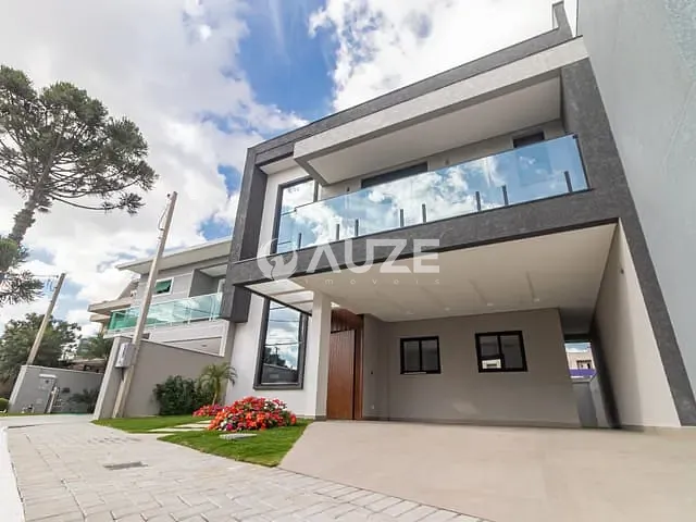 Casa 4 quartos e 4 banheiros, à venda, no bairro Uberaba em Curitiba