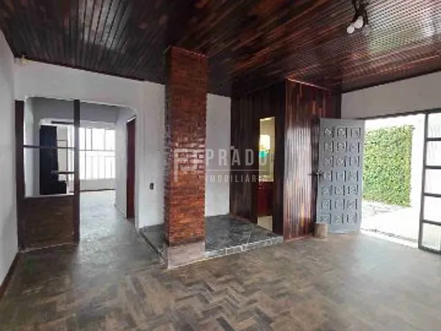 Casa com 250m² 4 quartos e 3 banheiros, à venda, no bairro Areal em Pelotas