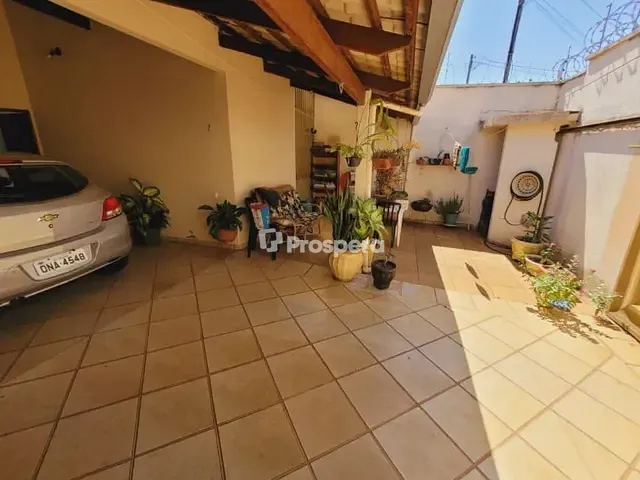 Casa com 200m² 3 quartos e 2 banheiros, à venda, no bairro Jardim América em Goiânia