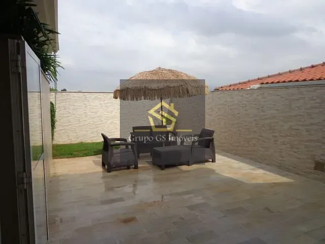 Casa com 300m² 3 quartos e 5 banheiros, à venda, no bairro Pinheirinho em Vinhedo