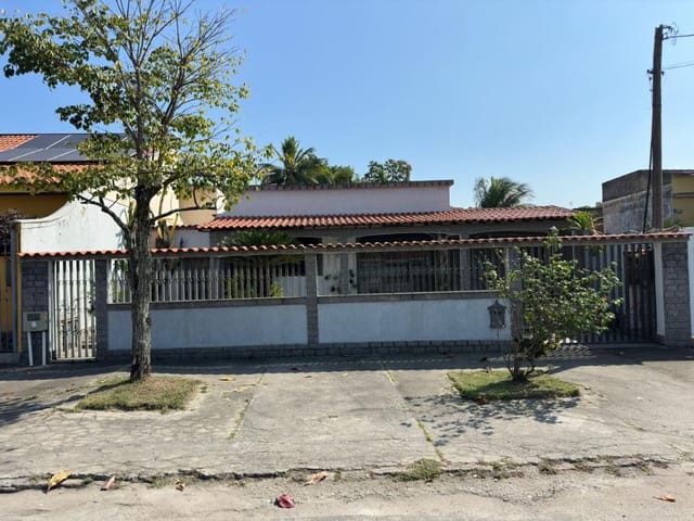 Casa com 390m² 3 quartos e 1 banheiro, à venda, no bairro Campo Grande em Rio de Janeiro
