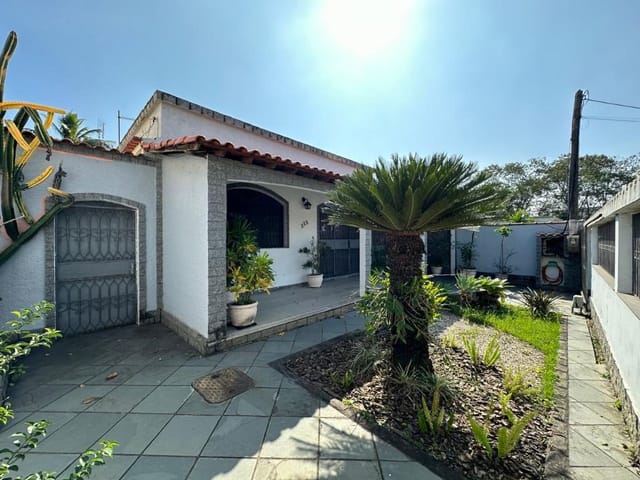 Casa com 390m² 3 quartos e 1 banheiro, à venda, no bairro Campo Grande em Rio de Janeiro